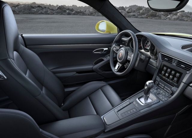 2016_PORSCHE_911_TURBO_S_pic-8