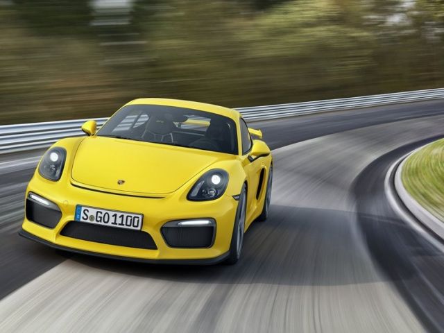 2016_PORSCHE_CAYMAN_GT4_pic-8