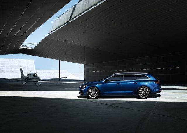 2016_RENAULT_TALISMAN_ESTATE_pic-3