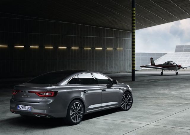 2016_RENAULT_TALISMAN_pic-6