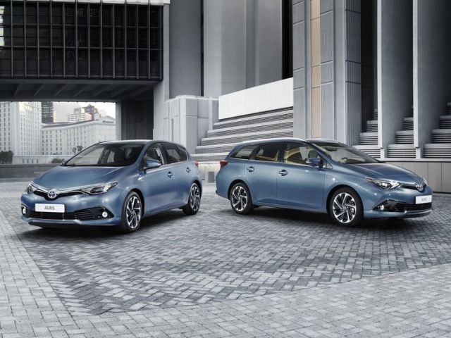 2016 TOYOTA AURIS