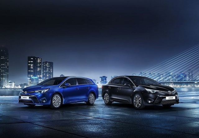 2016 TOYOTA AVENSIS