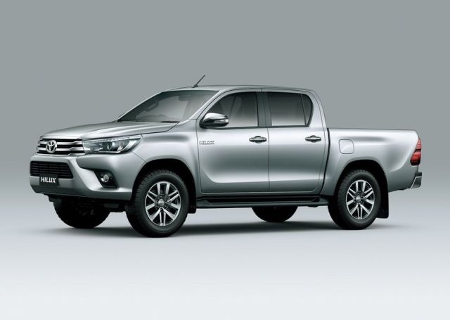 2016_TOYOTA_HILUX_pic-2