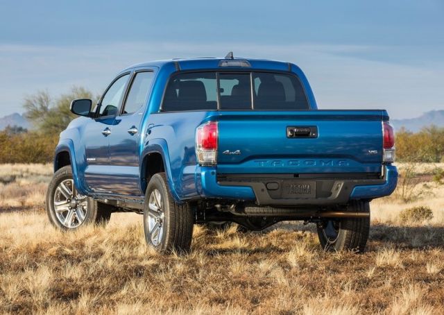 2016 TOYOTA TACOMA