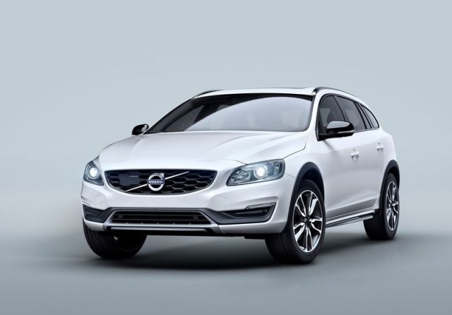 2016 VOLVO CROSS COUNTRY