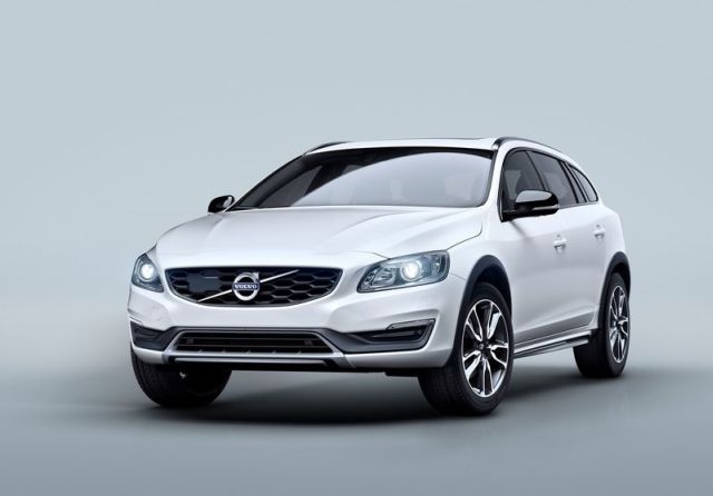 2015 VOLVO CROSS COUNTRY