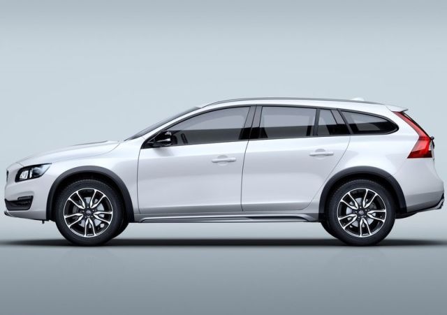 2016 VOLVO CROSS COUNTRY