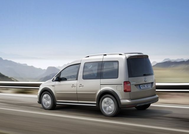 2016_VW_CADDY_ALLTRACK_pic-3