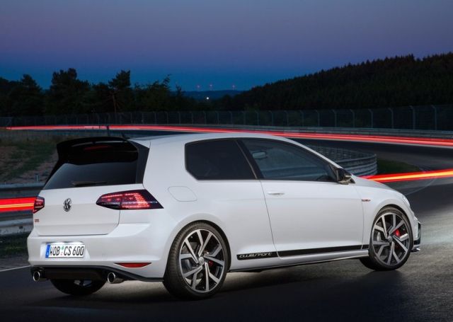 2016_VW_GOLF_GTI_CLUBSPORT_pic-2