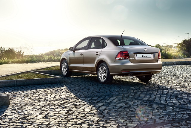 2016_VW_POLO_SEDAN_pic-3