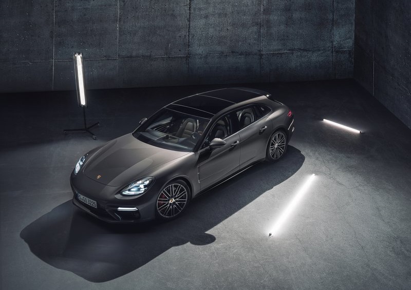 PORSCHE PANAMERA SPORT TURISMO-2018