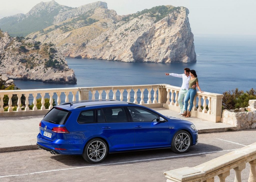 VW GOLF R VARIANT