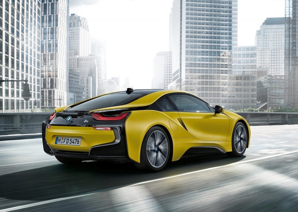 BMW i8 PROTONIC FROZEN YELLOW EDITION