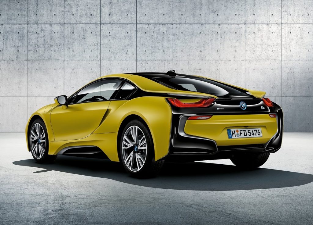 BMW i8 PROTONIC FROZEN YELLOW EDITION