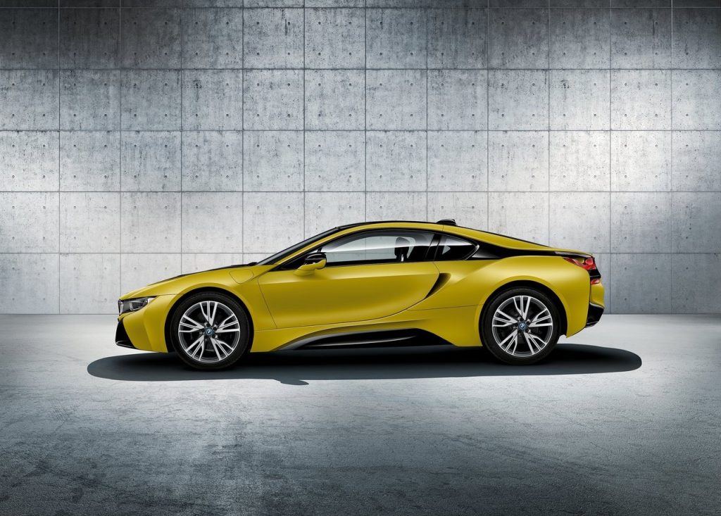 BMW i8 PROTONIC FROZEN YELLOW EDITION