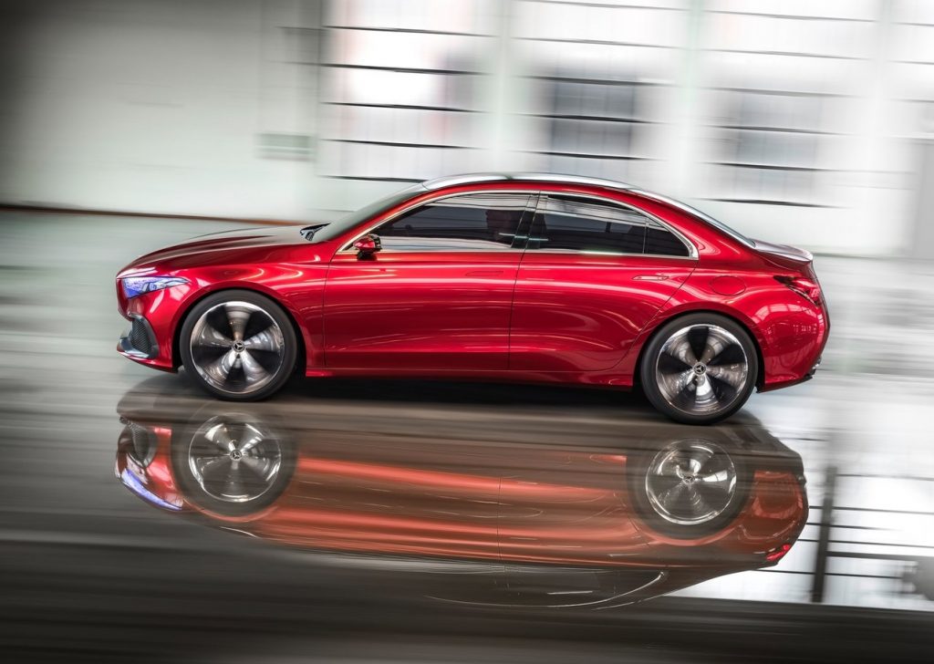 MERCEDES A SEDAN