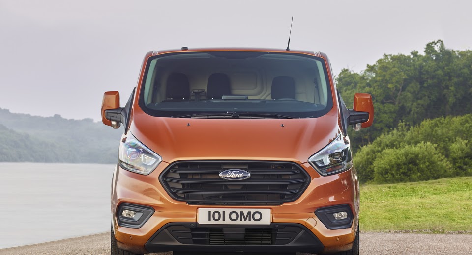 2018 FORD CUSTOM