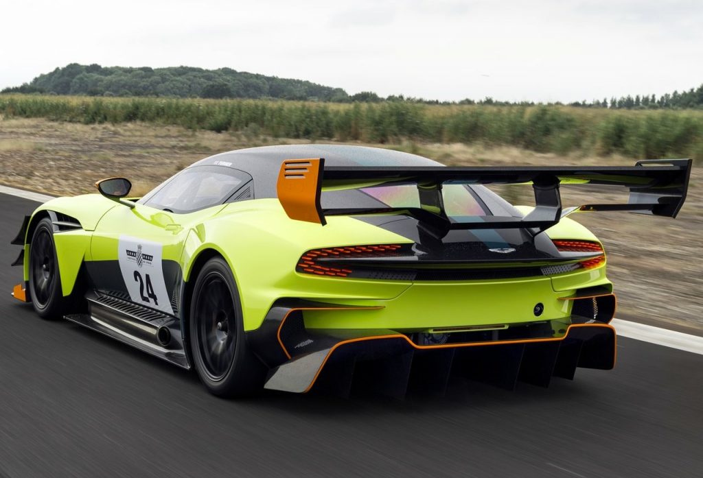 ASTON MARTIN VULCAN AMR PRO