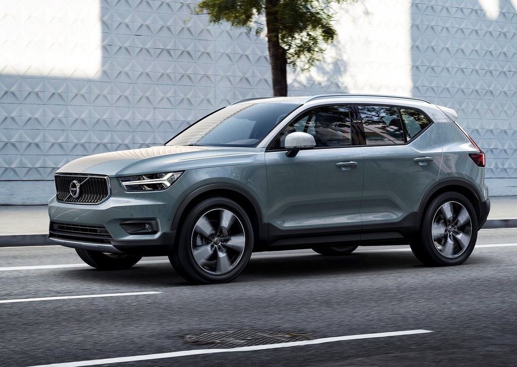 VOLVO XC40-2018