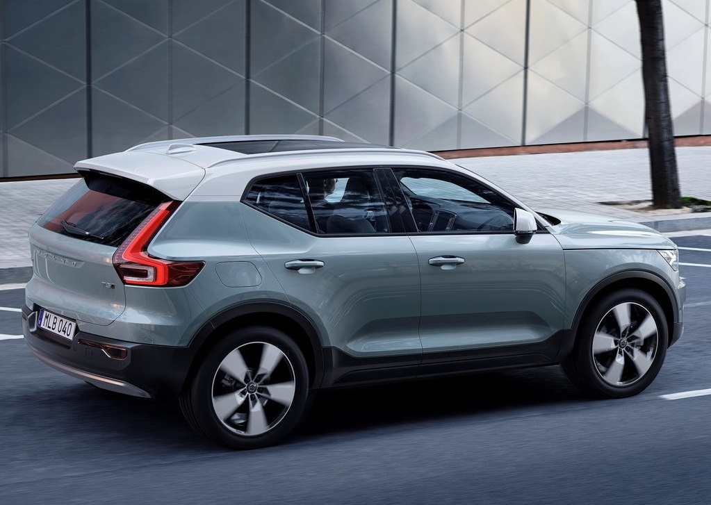 2018-VOLVO XC40