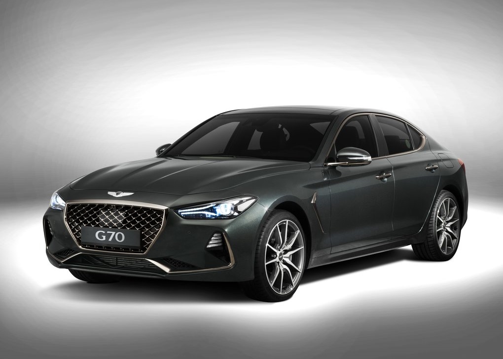 GENESIS G70 ile seriyi tamamladı.