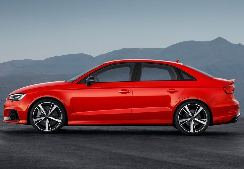 2017_audi_rs3_sedan_pic-4