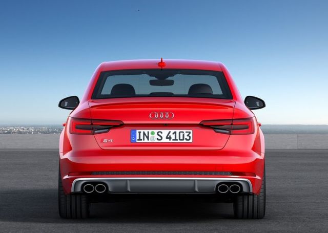 2017_AUDI_S4_pic-2