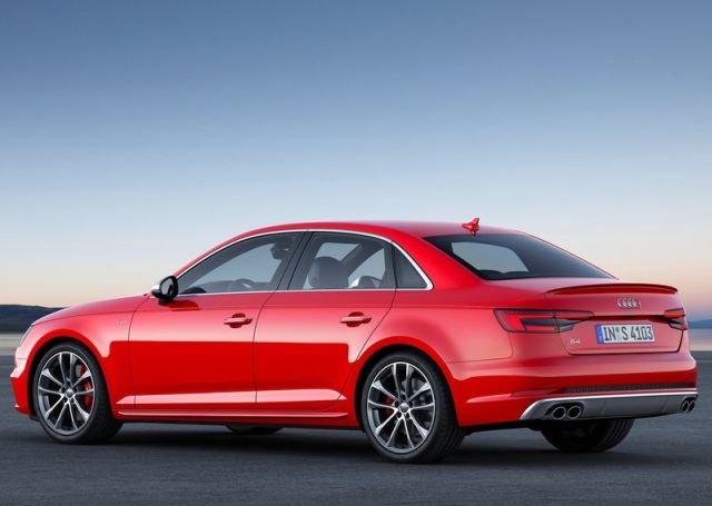 2017_AUDI_S4_pic-5