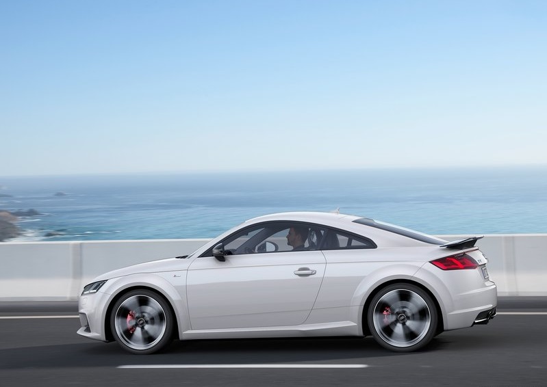 2017_audi_tt_s_line_competition_pic-4