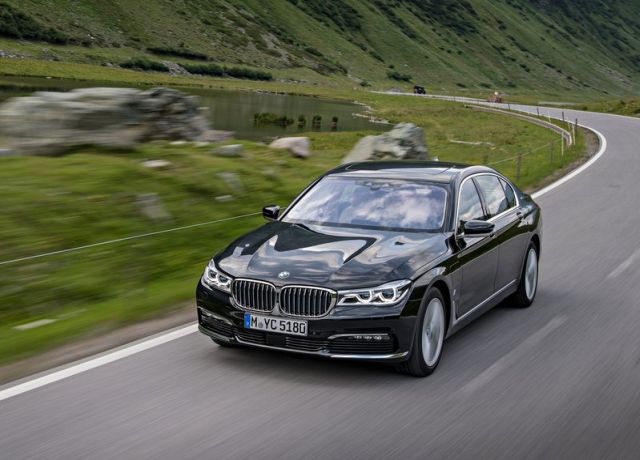 2017_BMW_740LE_XDRIVE_pic-6