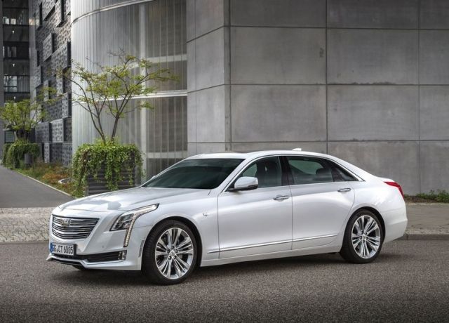 2017_CADILLAC_CT6_pic-3