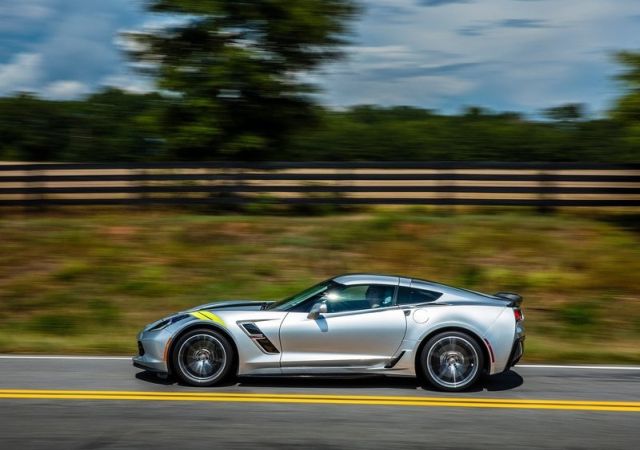 2017_corvette_grand_sport_pic-6