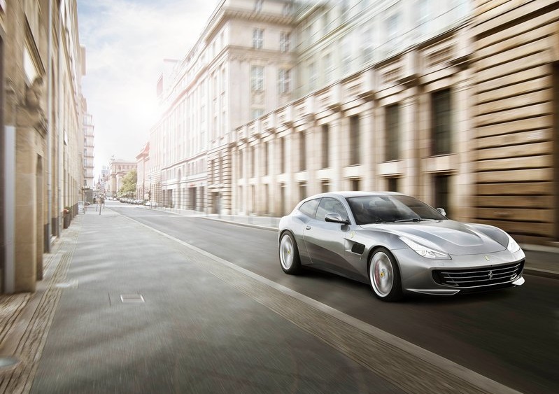 2017_ferrari_gtc4_lusso_t_pic-3