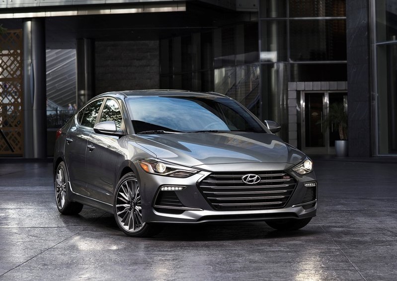 2017_hyundai_elantra_sport_pic-5