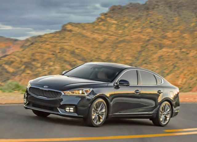 2017 KIA CADENZA