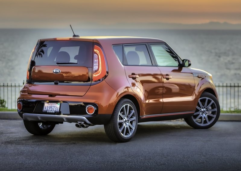 2017_kia_soul_turbo_pic-3