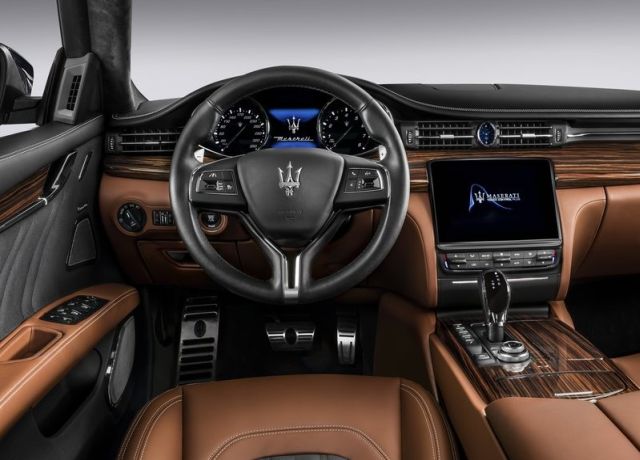 2017_MASERATI_QUATTROPORTE_pic-5