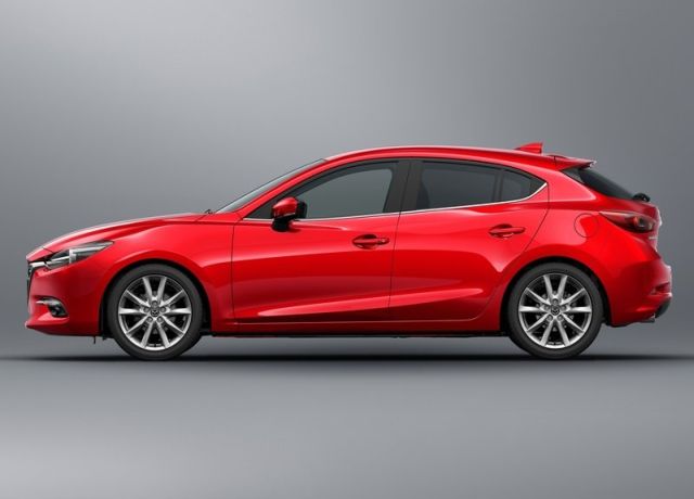 2017_MAZDA_3_pic-3