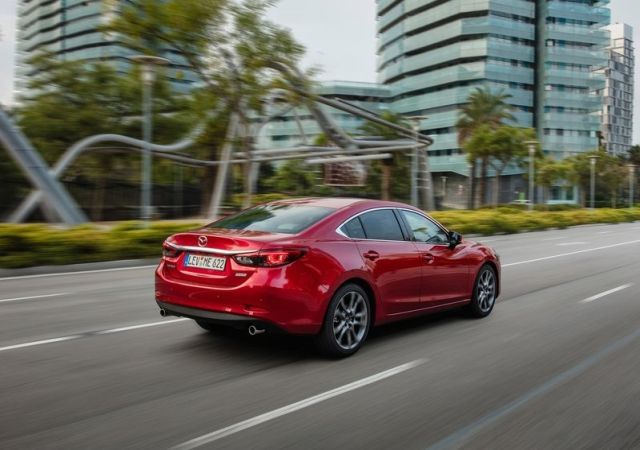 2017_mazda_6_sedan_pic-4