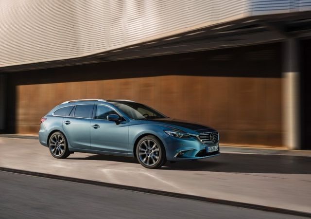 2017_mazda_6_wagon_pic-2