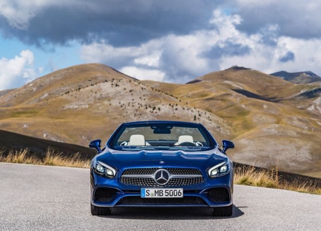 2017_MERCEDES_SL_pic-2