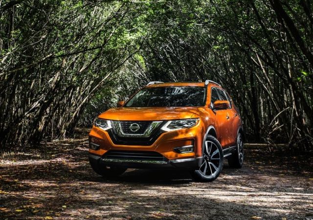 2017 NISSAN ROGUE