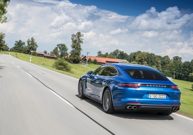 2017_porsche_panamera_pic-15