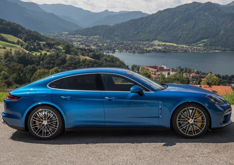 2017_porsche_panamera_pic-16