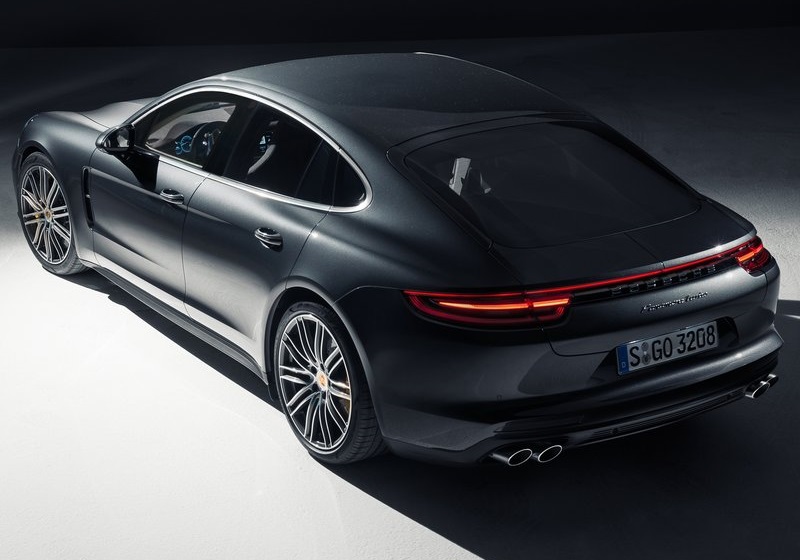 2017_porsche_panamera_pic-5