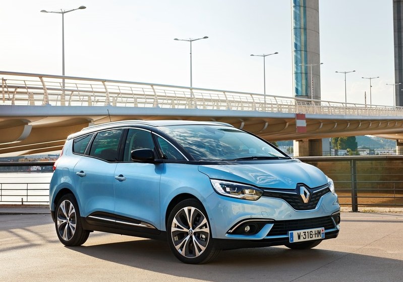 2017_RENAULT_GRAND_SCENIC_pic-4