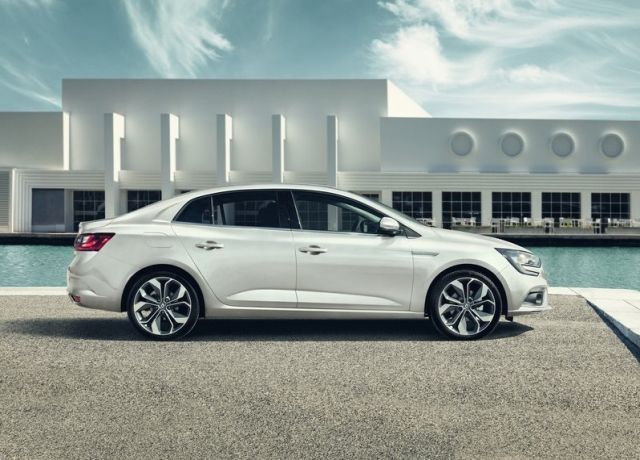 2017 RENAULT MEGANE SEDAN