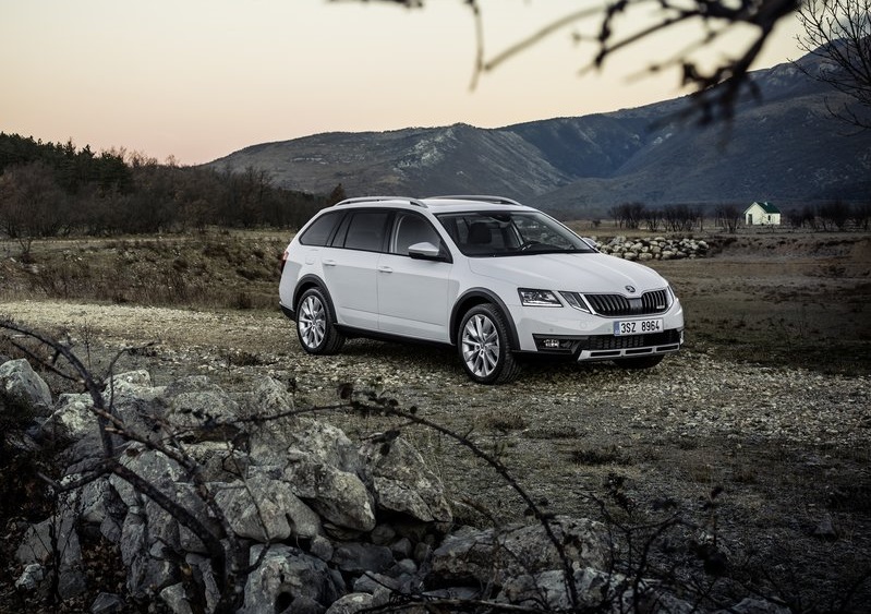 2017 SKODA OCTAVIA SCOUT