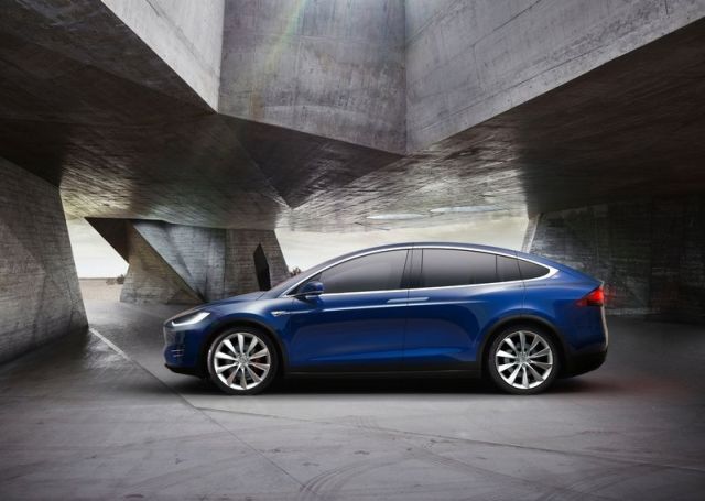 2017 TESLA MODEL X