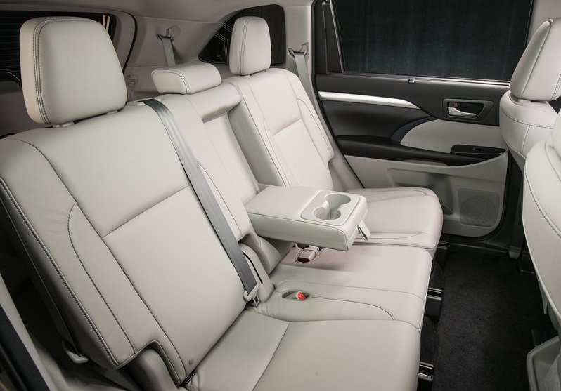 2017_toyota_highlander_pic-11
